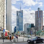 Lumina Modern Rondo Onz דירה