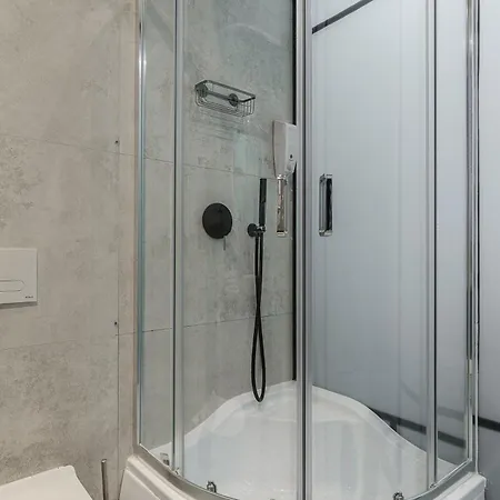 Lumina Modern Rondo Onz Apartamento